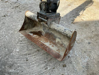2016-takeuchi-tb240-1464333-47921214