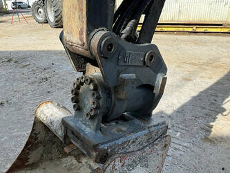 2016-takeuchi-tb240-1464333-47921215