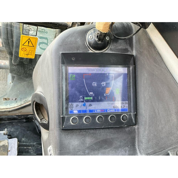 2016 TAKEUCHI TB240-47921222