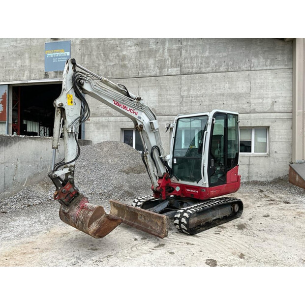 2015 TAKEUCHI TB240-47921248