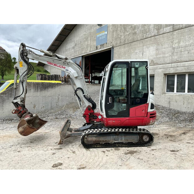 2015 TAKEUCHI TB240-47921249