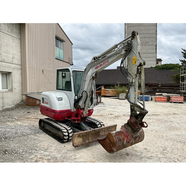 2015 TAKEUCHI TB240-47921253