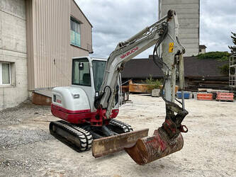 2015-takeuchi-tb240-1464335-47921253