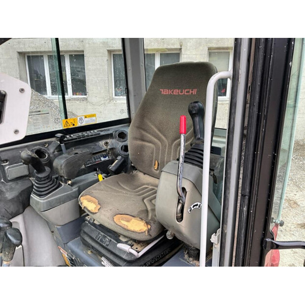 2015 TAKEUCHI TB240-47921259
