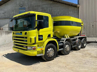 صورة ل محطات خلط الخرسانة 2000 سكانيا P114CB6X4HZ للبيع في فرنسا