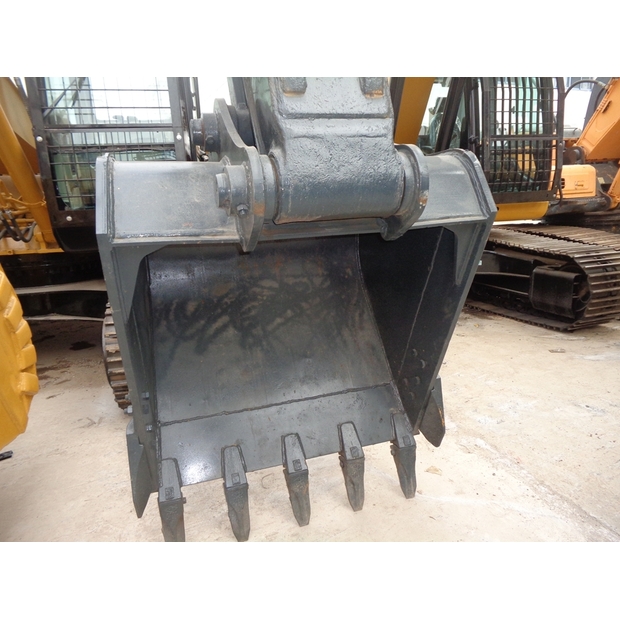 2025 Hyundai 220-9S-47929557