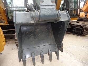 2025-hyundai-220-9s-47929557