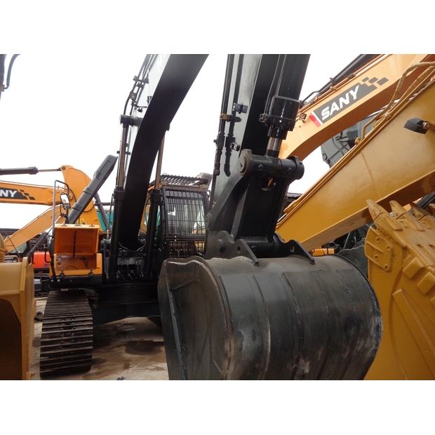 2025 Hyundai 220-9S-47929558