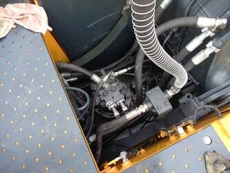 2025-hyundai-220-9s-47929563
