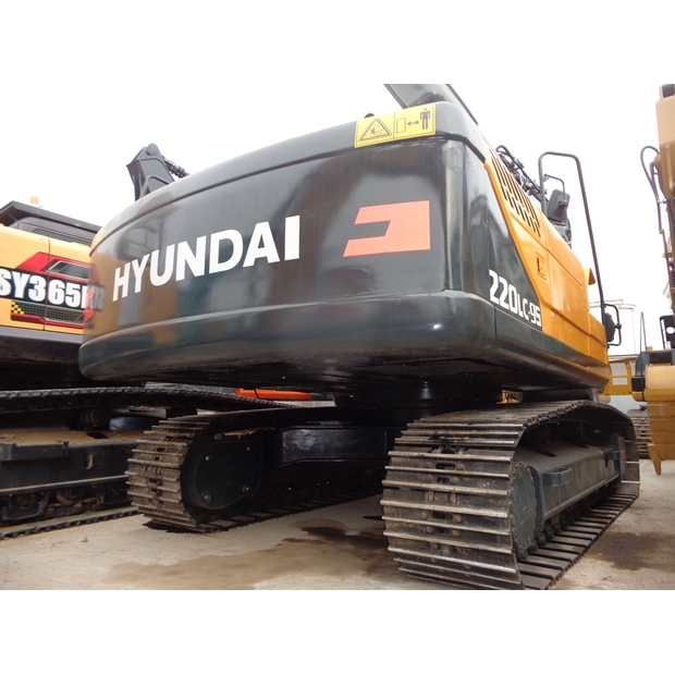 2025 Hyundai 220-9S-47929565