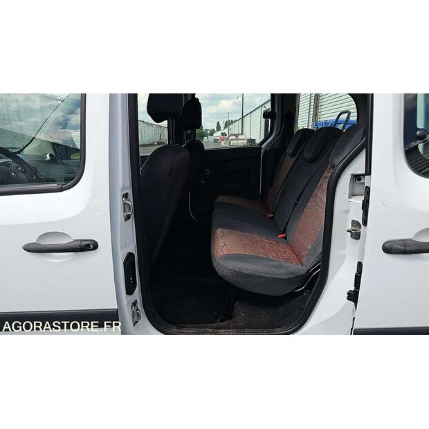 2017 Renault Kangoo-47932572