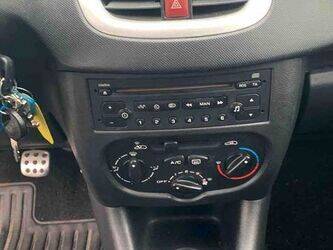 2012-peugeot-206-1464117-47932665