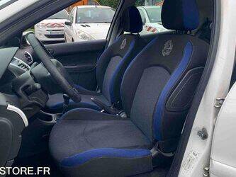 2012-peugeot-206-1464117-47932677