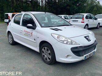 2012-peugeot-206-1464125-47932971