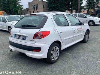 2012-peugeot-206-1464125-47932972