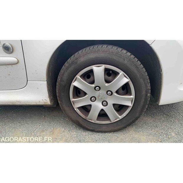 2012 Peugeot 206-47933014