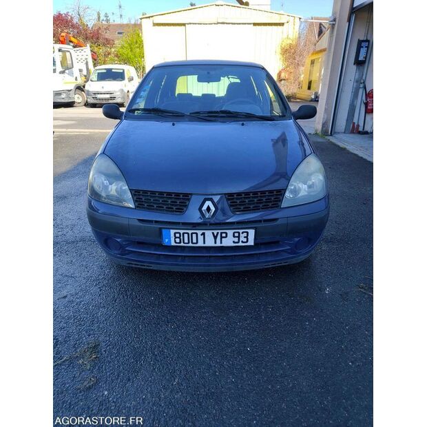 2004 رينو Clio-47933242