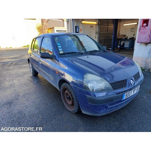 2004 رينو Clio-47933246