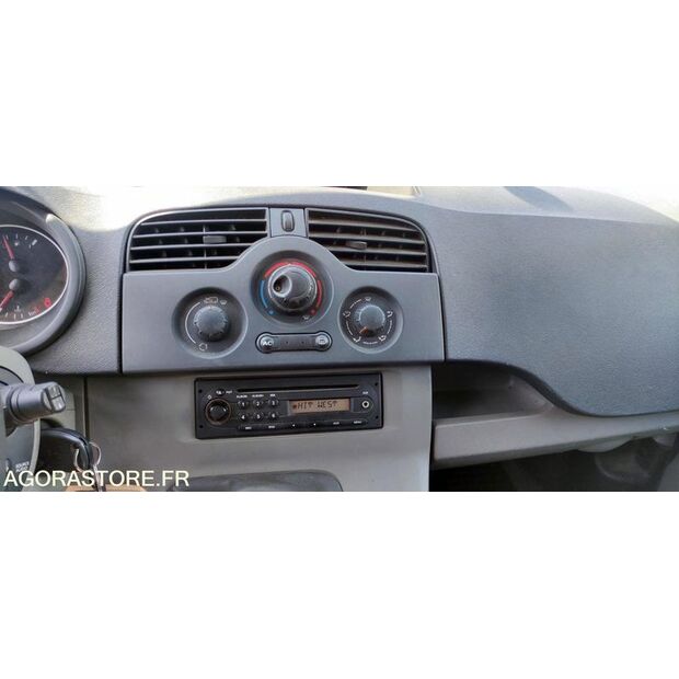 2010 Renault Kangoo-47933287
