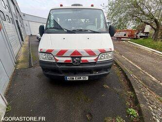 2005-peugeot-boxer-1464144-47933322