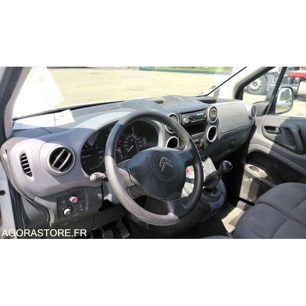 2016 Citroen BERLINGO-47933376