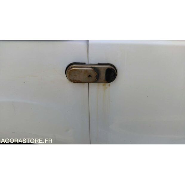 2016 Citroen BERLINGO-47933404
