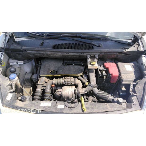 2016 Citroen BERLINGO-47933414