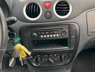 2010-citroen-c3-1464159-47933464