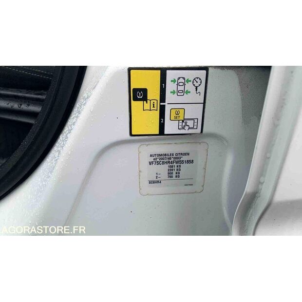 2015 سيتروين C3-47933654