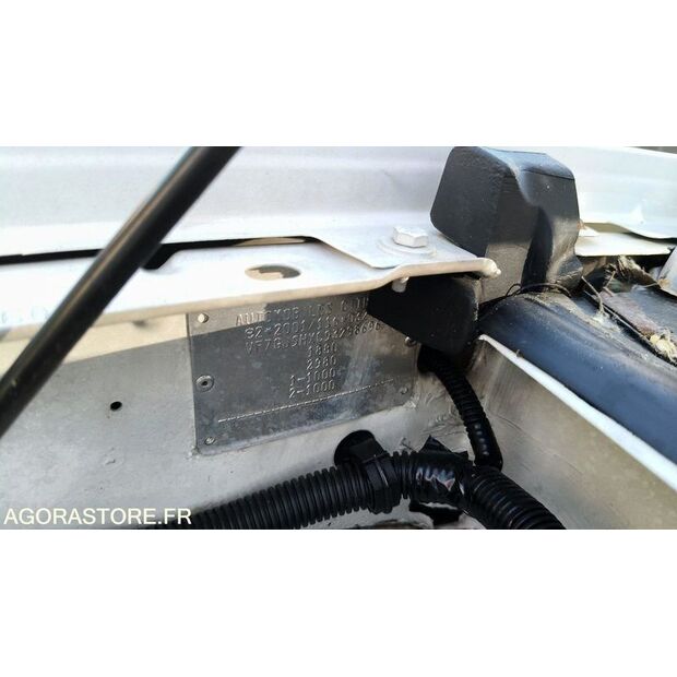 2005 سيتروين BERLINGO-47933751