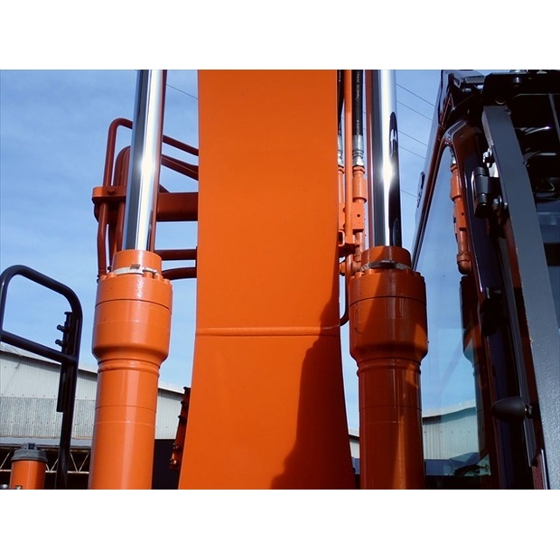 2019 Hitachi ZX135US-6-47936705