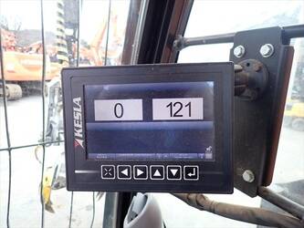 2017-hitachi-zx75usl-5b-47937143
