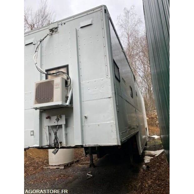 1982 Trouillet-47952086