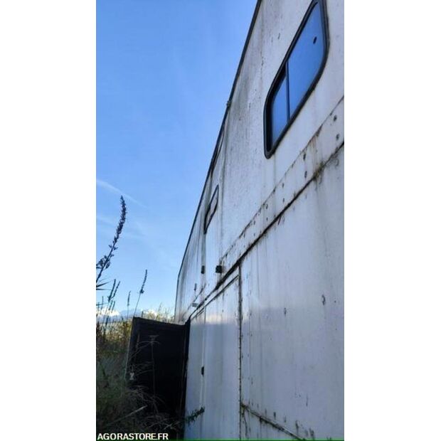 1982 Trouillet-47952090