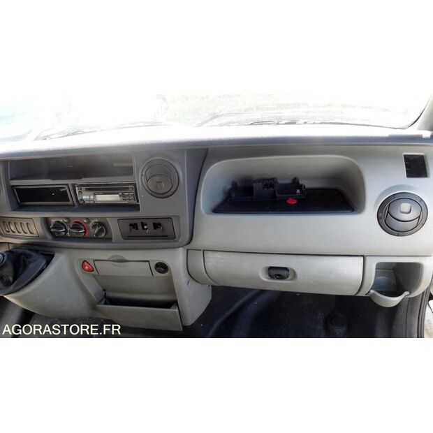 2006 Renault Master-47952495
