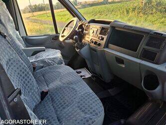 2008-ford-transit-1464544-47952552