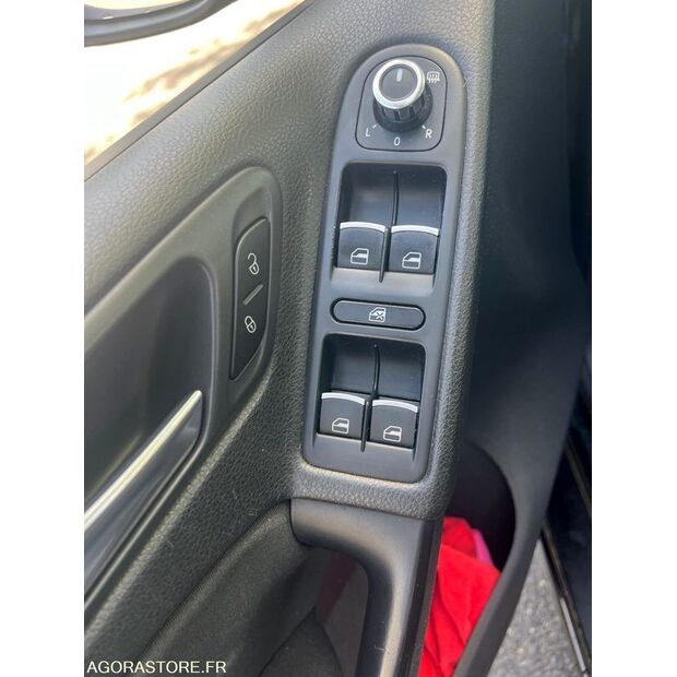 2009 Volkswagen Golf-47952704