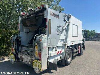 2012-renault-premium-1464557-47952893