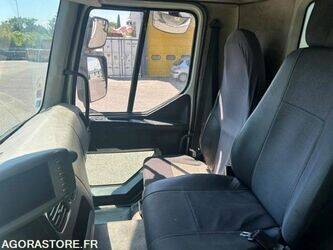 2012-renault-premium-1464557-47952897