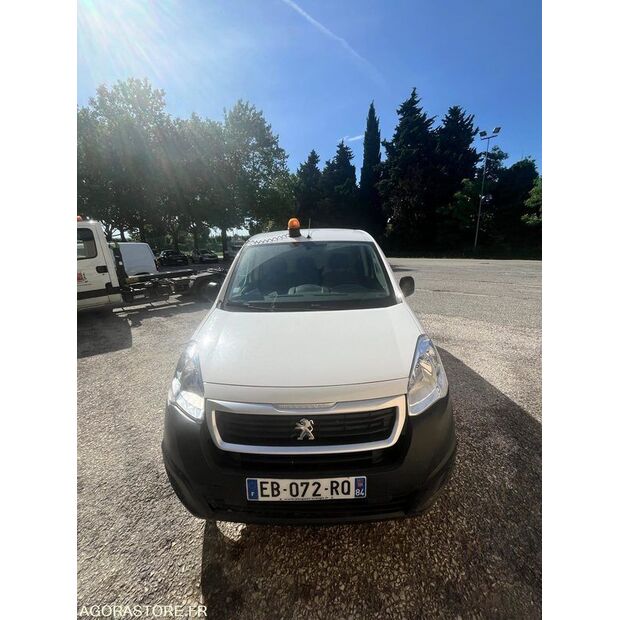 2016 Peugeot PARTNER-47952932