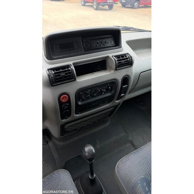 2003 Renault Master-47952960