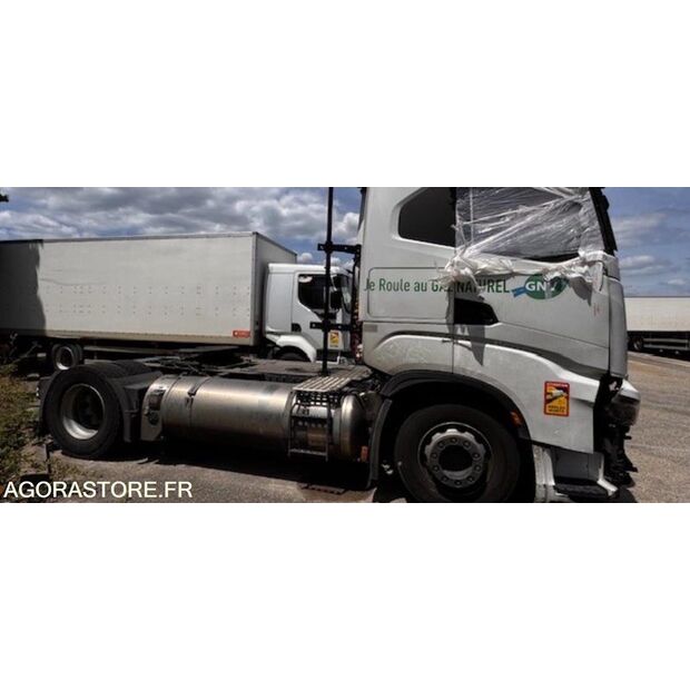 2022 Iveco 440S46-47952992