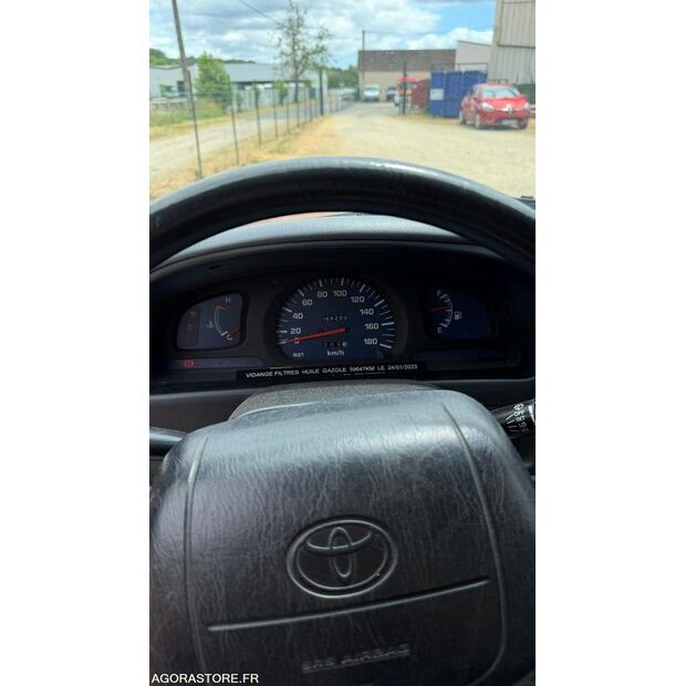 2001 تويوتا Hilux-47953248