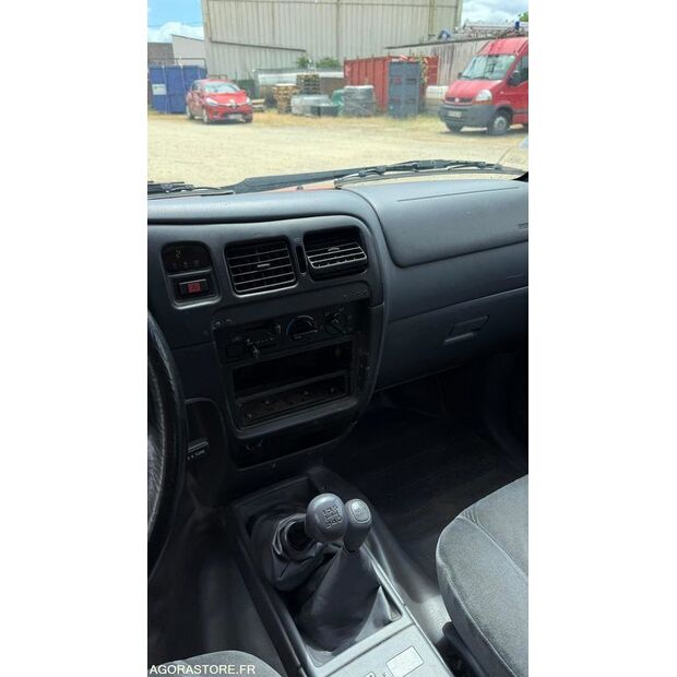 2001 تويوتا Hilux-47953249