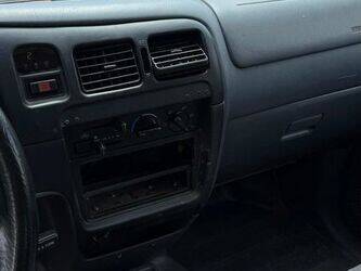 2001-toyota-hilux-1464570-47953249