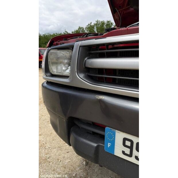 2001 تويوتا Hilux-47953253