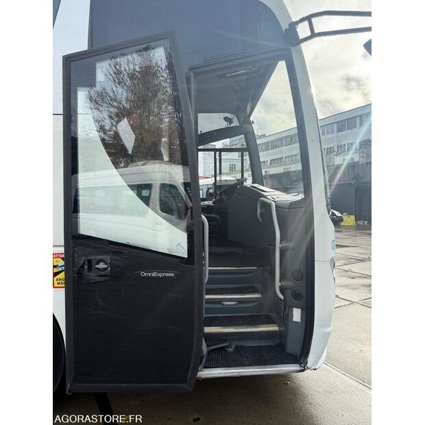 2009 سكانيا Omni Express-47953343