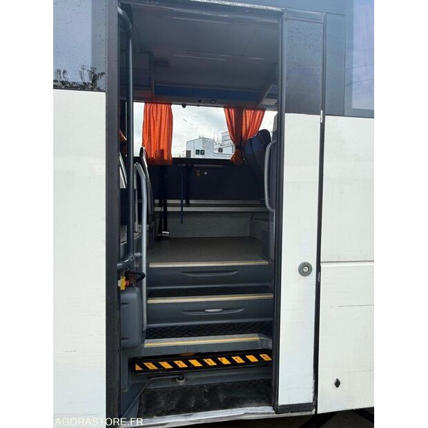 2009 سكانيا Omni Express-47953344