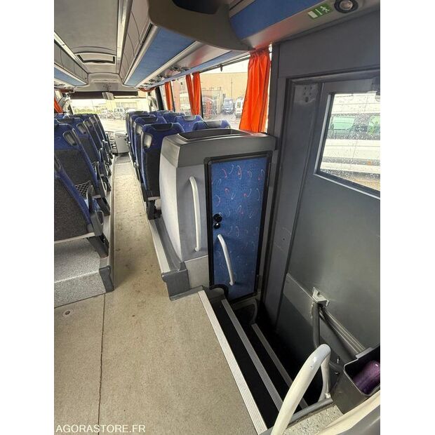 2009 سكانيا Omni Express-47953347
