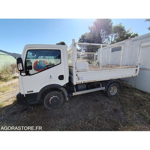 2015 NISSAN Cabstar-47953438